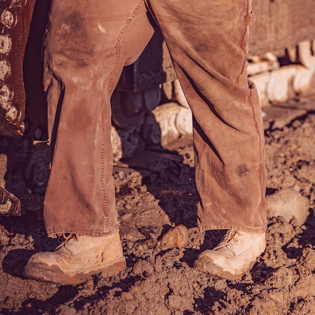 チペワのインスタグラム：「Muddy working conditions? We've got you covered!  Style: #55069   #Chippewa #ChippewaBoots #MensBoots #WorkBoots #MensWorkBoots #WaterproofBoots #SteelToeBoots #WorkGear #WorkWear #TheBestByFar」