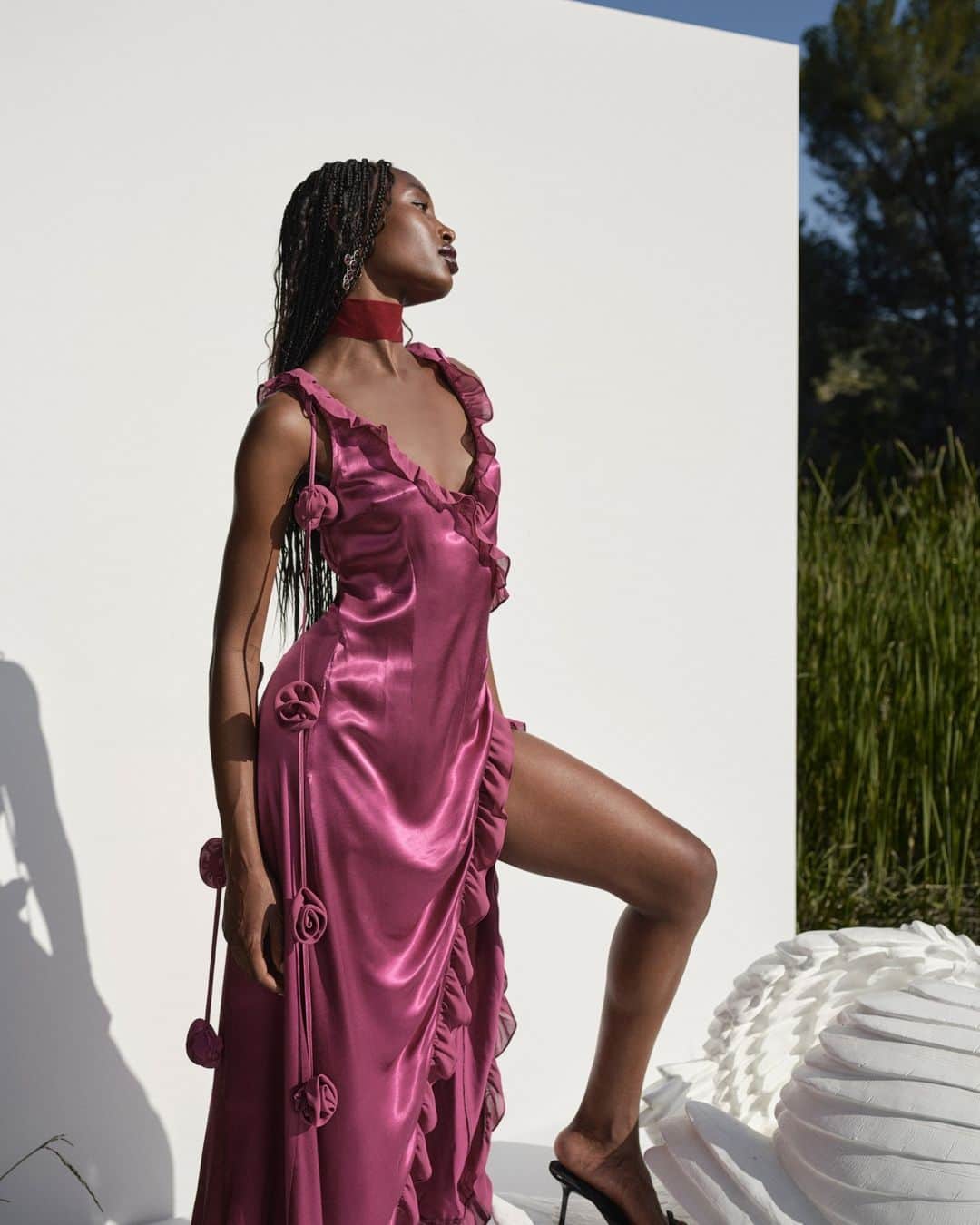 For Love & Lemonsのインスタグラム：「Made for popping champagne // The Akira Bridesmaid Gown #forloveandlemons」