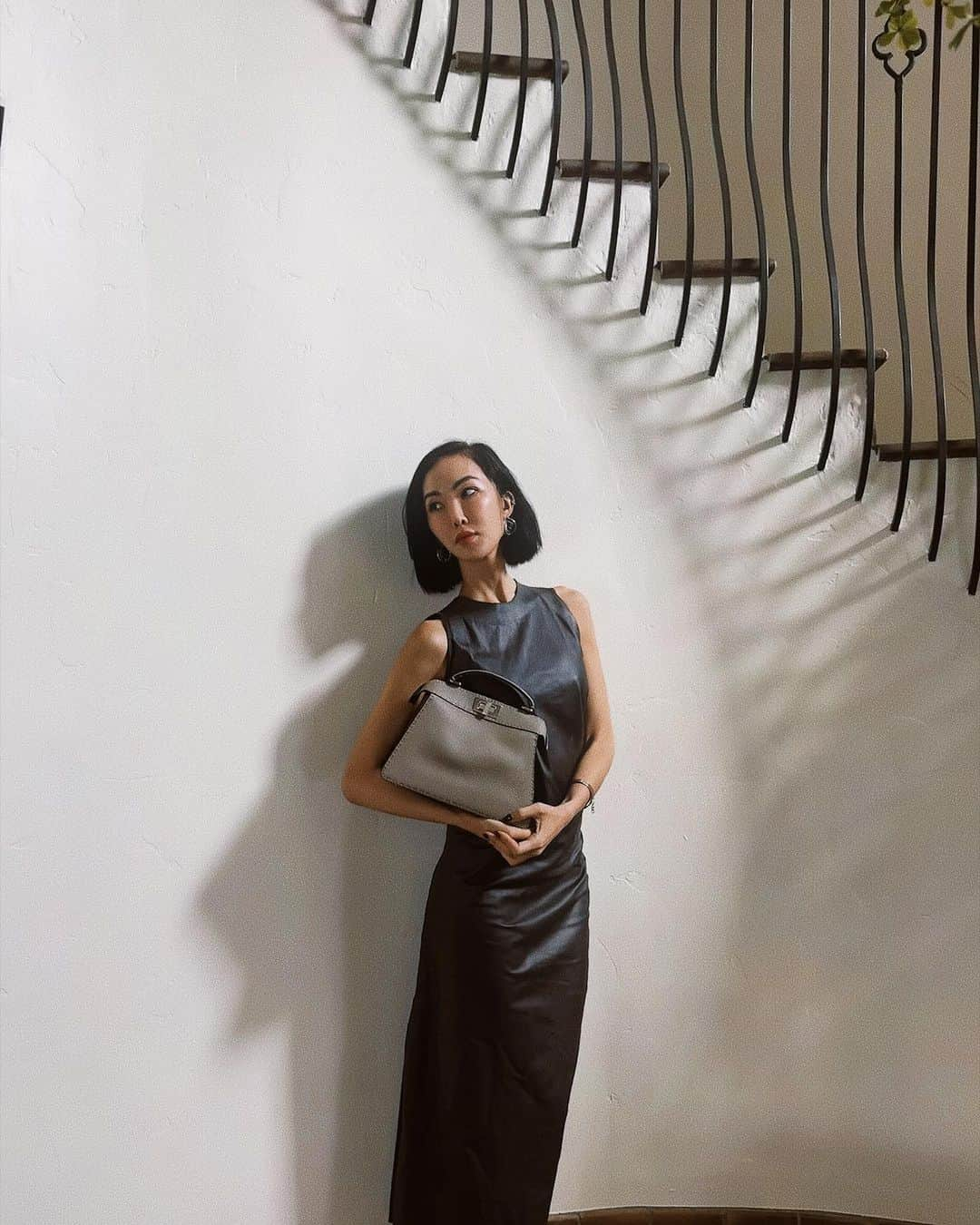 クリッセル・リムさんのインスタグラム写真 - (クリッセル・リムInstagram)「Simple, sleek, & classic vibes in @fendi this Fall #fendipeekaboo」10月11日 9時14分 - chrisellelim