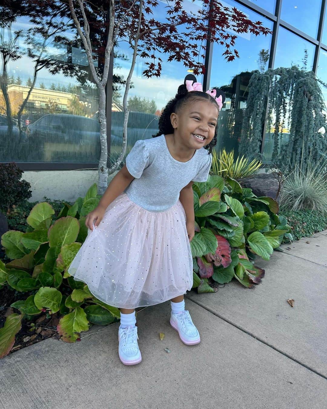 アイザイア・トーマスのインスタグラム：「Happy 5th birthday to the Princess 👸🏽 of the family! I love you so much Journey Girl you mean the world to me enjoy the best day ever 🥳💙」