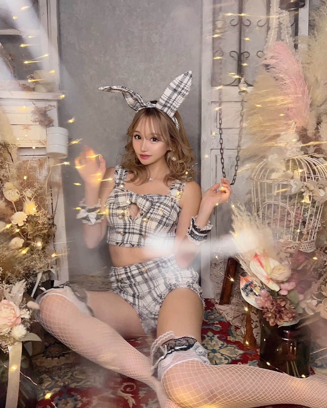 堀井大輔のインスタグラム：「model @yunapi_gram  ・ 名古屋、福岡スタジオのみ。 夜のライト撮影。 ハロウィン衣装とあわせてみた。 ・ 名古屋、東京、札幌、福岡 日にち、時間の問い合わせは dmからお願い致します✉ ͗ ͗ ・ #ハロウィン #ハロウィン衣装 #ハロウィンコスプレ  #バニー #バニーガール  #作品撮り  #撮影 #ホリージョ撮影 #名古屋ホリージョ撮影 #名古屋撮影スタジオ #キャバ嬢 #錦キャバ嬢」