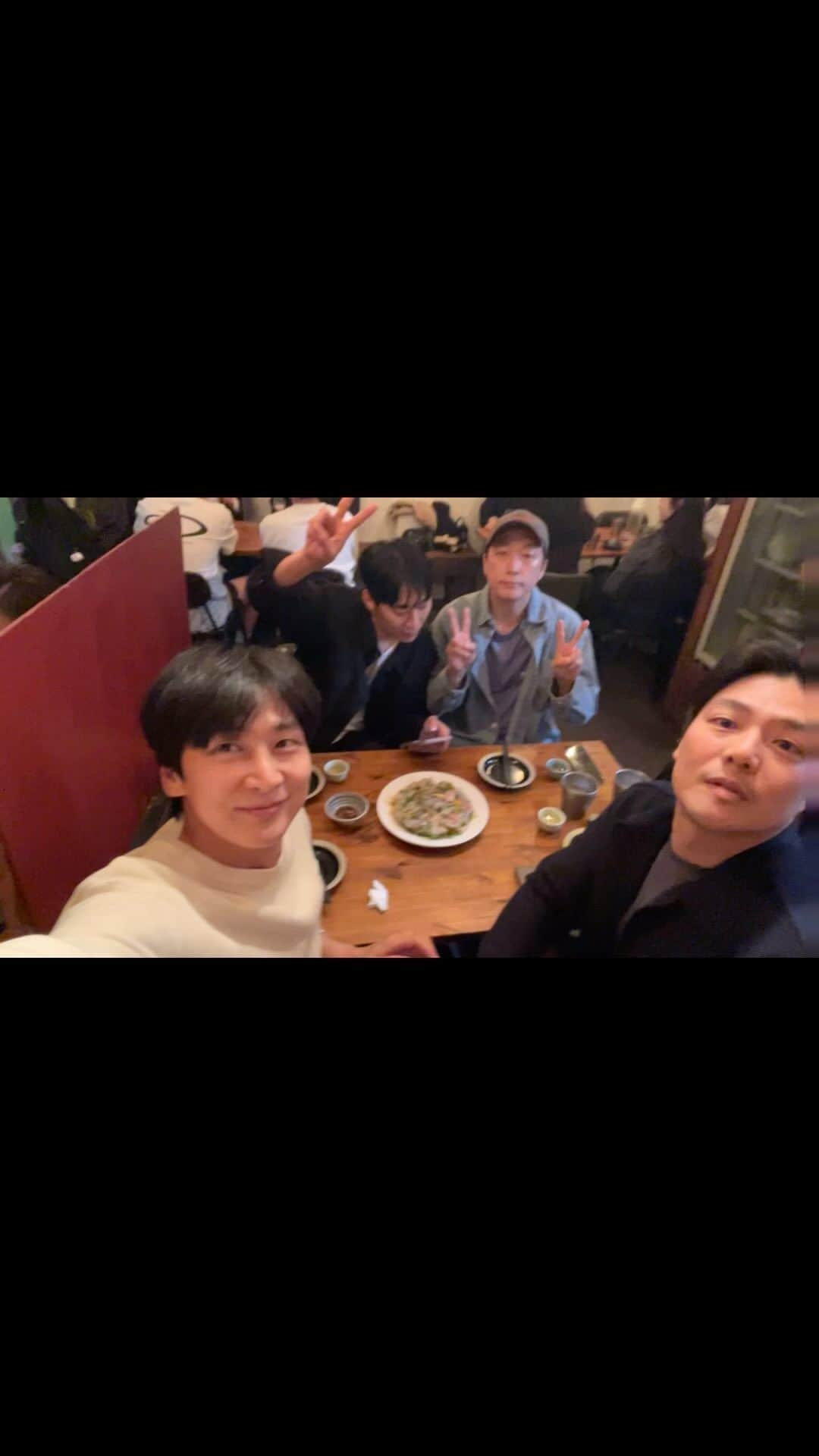 シム・ジホのインスタグラム：「함께하면 행복한 우리들~🎂」