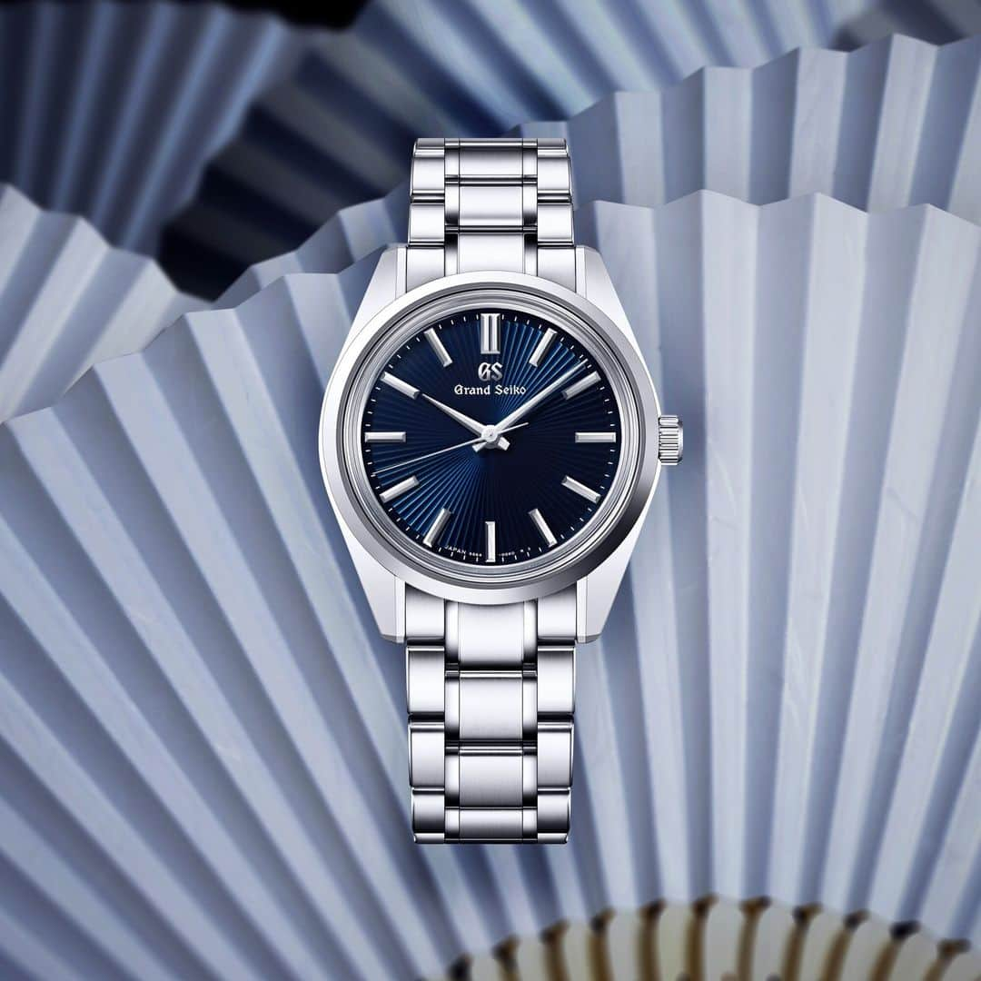 Grand Seikoさんのインスタグラム写真 - (Grand SeikoInstagram)「【New product】 #SBGW297 #SBGW299 The 44GS with a radiating dial pattern  The 44GS, the watch released in 1967 that was the first to fully embody the Grand Seiko Style, has evolved into a modern model with contemporary practicality. The SBGW297 is a manually wound mechanical model that features the smallest case diameter of the 44GS lineup at 36.5 mm.   Its radiating pattern is created from a series of flat surfaces reminiscent of a folding fan, harmonizing with the 44GS case in a design that points to the roots of the Grand Seiko Style. A vivid, thermally blued steel seconds hand marks time against the patterned white dial.  #grandseiko #thenatureoftime #aliveintime」10月11日 18時00分 - grandseikoofficial