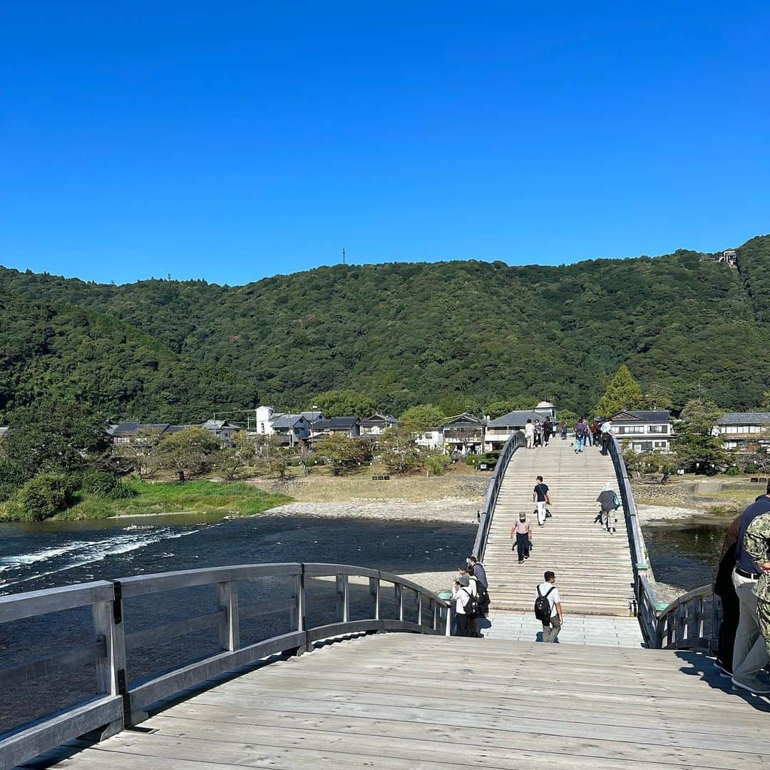 村上なつみさんのインスタグラム写真 - (村上なつみInstagram)「岩国 錦帯橋 週末旅行を楽しみに仕事頑張れる😌」10月11日 10時27分 - natsumi__murakami