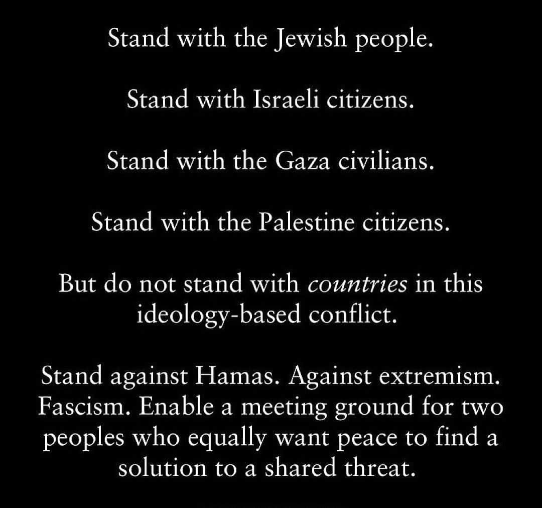 ジョディ・スウィーティンのインスタグラム：「I am sad for HUMANITY.  NOBODY wins in this. Except greed, terror, and oppression ALL around. I don’t need one comment on this, so I’m turning them off.  I have been trying to figure out complicated thoughts on all this. I met my sister friend @theceliabehar for coffee today and she sent me this post, which is exactly how I feel.   I am sad. Just very, very sad. To have love for the world, without regard to religion, country, or race means always being broken hearted at just what we are capable of.  *I AM NOT THE ORIGINAL POSTER OF THIS! I didn’t write it… I’m not sure who to tag though… if someone finds out, please share and I will!! It’s a screenshot and it didn’t have it!** It just captured exactly what I couldn’t seem to put into words myself.」