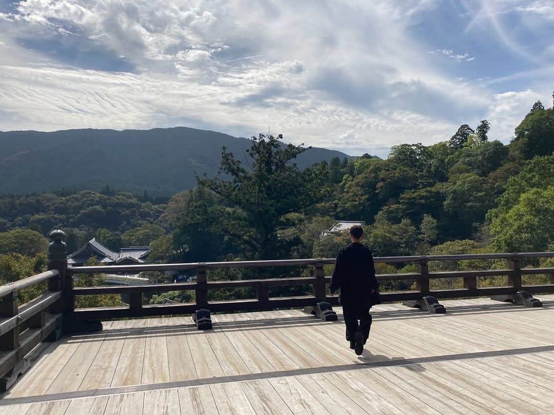 P-CHOのインスタグラム：「少しだけ奈良へ 奈良に来ると2人が近くに居る気がして安心する✨ 手を合わせに行けて良かった(^-^)」