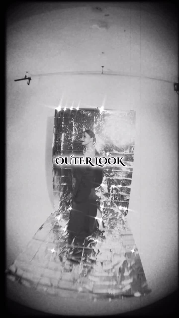 スパイラルガールのインスタグラム：「『OUTER LOOK feat. HOHOMI NASU』 coming 10/20(fri) ____________________________________ ⁡ “令和の天使”と呼ばれるビジュアルで SNSを中心に爆発的人気を誇る 『那須ほほみ』 @nasu_hohomi が AWシーズンルックに登場💭 ⁡ お待たせしました！第2弾公開日決定🔍🖤 ニットの次は寒い冬にかかせないアウターを 5コーデトータルコーディネートでご紹介。 公開をお楽しみに！ ____________________________________ ⁡ プロフィール(@spiralgirl_official)のURLからチェック #SPIRALGIRL #スパイラルガール @spiralgirl_official」