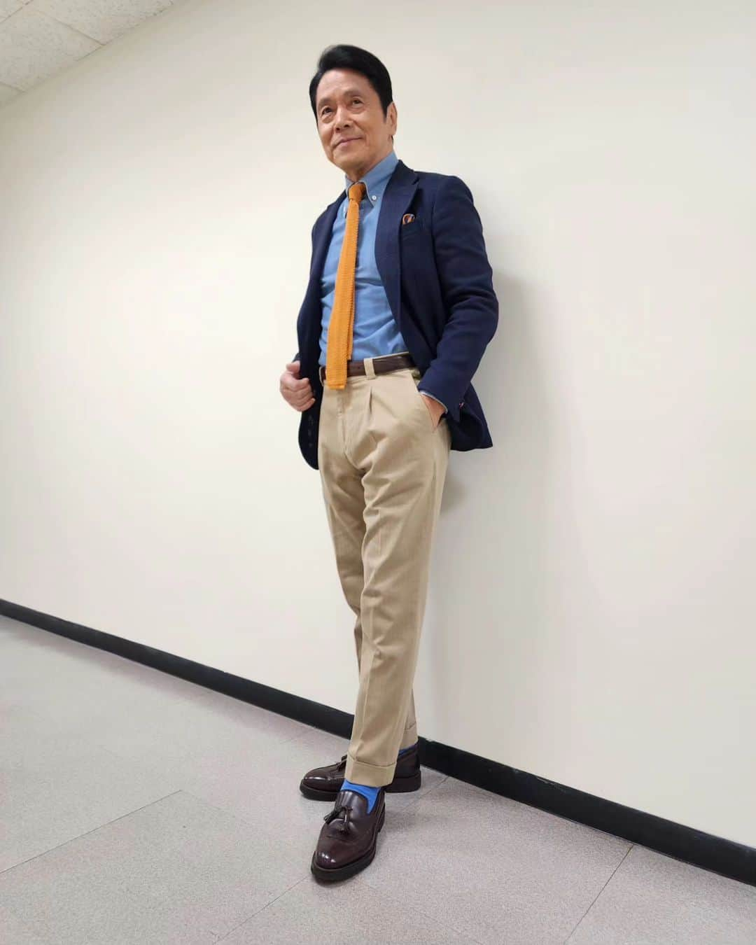 峰竜太のインスタグラム：「#サンドどっちマンツアーズ #jacket #ernesto #shirt #doihokosho #tie #unitedarrows #pants #brunellocucinelli #shoes#brunellocucinelli」