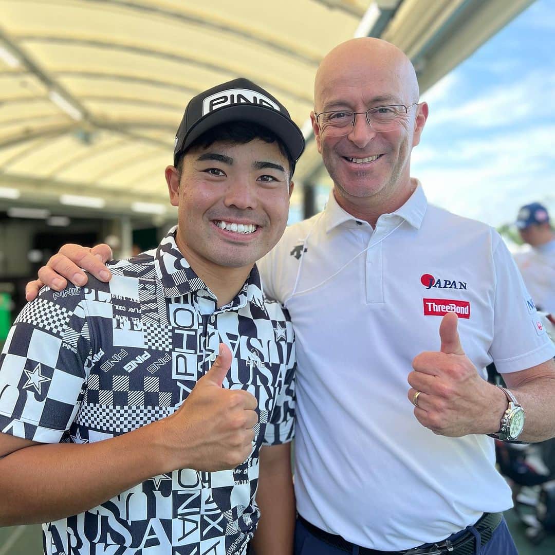  JGTO 男子プロゴルフツアーのインスタグラム：「「日本オープンゴルフ選手権」大会前日  いよいよ明日から88回目の日本オープンが開幕❗️ 今年は大阪府の「茨木カンツリー倶楽部 西コース」を舞台にメジャータイトルをかけた戦いが行われます🔥  そして、昨年95年ぶりとなる日本オープンアマチュア優勝を遂げた蟬川泰果がディフェンディングチャンピオンとして出場🏆 今年、蟬川が優勝した場合は連覇達成者史上6人目となります🚨  【NHK テレビ放送予定】※各日生中継 10月12日（木）第1ラウンド 13:00〜15:10 BS1 15:10〜17:00 総合テレビ  10月13日（金）第2ラウンド 13:00〜15:10 BS1 15:10〜17:00 総合テレビ  10月14日（土）第3ラウンド 13:50〜16:00 総合テレビ  10月15日（日）第4ラウンド 13:05〜16:00 総合テレビ  #jgto  #jga #nhk #golftournament  #男子ゴルフ #日本オープン #茨木カンツリー倶楽部 #蟬川泰果 #ディフェンディングチャンピオン」