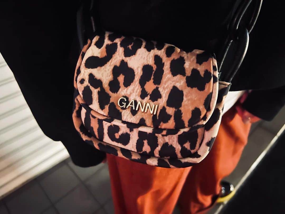 平祐奈さんのインスタグラム写真 - (平祐奈Instagram)「🐆🤎🤎」10月11日 21時00分 - yunataira_official