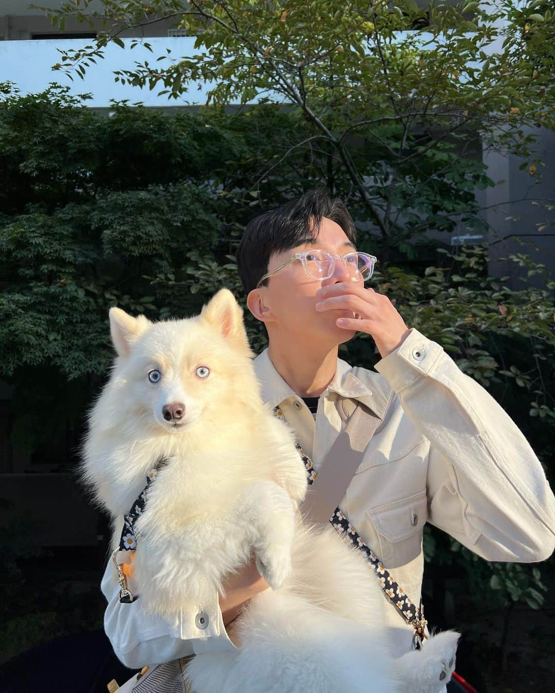 ト・サンウさんのインスタグラム写真 - (ト・サンウInstagram)「🤓🫰🐕‍🦺」10月11日 12時44分 - sang_____w