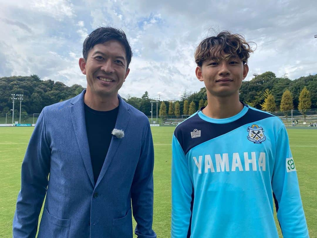 太田吉彰さんのインスタグラム写真 - (太田吉彰Instagram)「ジュビロ磐田練習取材⚽️  SBSテレビ　みなスポ  ジュビロ磐田の練習取材にいってきました。　  横内監督・山田大記選手・ジャーメイン良選手・古川陽介選手にインタビューをさせていただきました。  今週のみなスポで放送予定です。　  今週のみなスポは14日（土）16時30〜17時です。 ぜひご覧ください😊  監督、選手、スタッフ、関係者の皆様 ありがとうございました！  #ジュビロ磐田　 #SBS #みなスポ　 #静岡放送　 #大久保グラウンド」10月11日 12時47分 - yoshiakiohta09