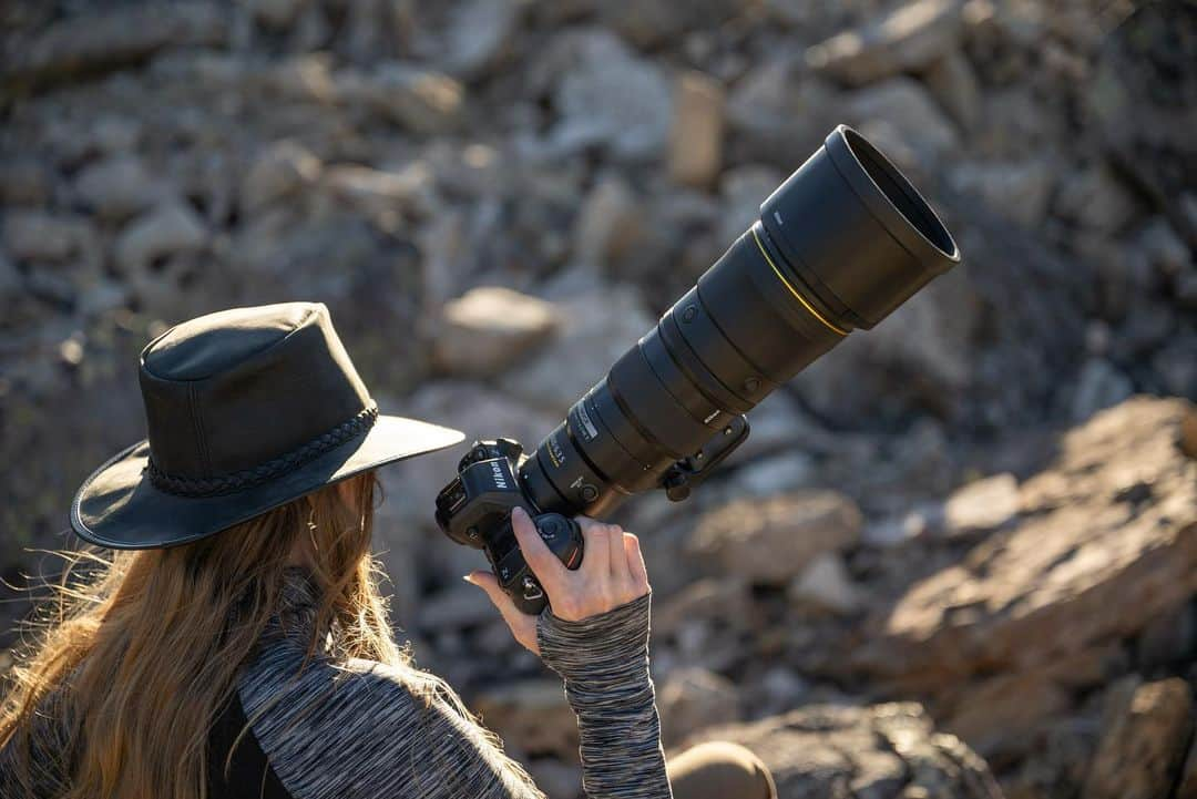 NikonUSAさんのインスタグラム写真 - (NikonUSAInstagram)「Introducing the new NIKKOR Z 600mm f/6.3 VR S, the shortest, lightest 600mm prime lens Nikon has ever created. A game-changer for birding, wildlife, motorsports, and aviation – photographers can travel lighter, react quickly, and document subjects at greater distances.     With cutting-edge VR image stabilization technology and the exceptional clarity offered by the NIKKOR Z S-line optics, no tripod or monopod is needed for photographers to achieve steady shots with breathtaking sharpness.     Tap the link in our bio to learn more.    #Nikon #NIKKORZ #NikonLens #photography #birdphotography #wildlifephotography #motorsportsphotography #aviationphotography #mirrorless #600mm」10月11日 13時02分 - nikonusa