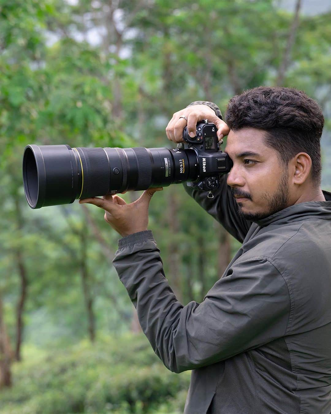 Nikon Australiaさんのインスタグラム写真 - (Nikon AustraliaInstagram)「Go the distance. Announcing the NIKKOR Z 600mm f/6.3 VR S.  The lightest and most compact 600mm NIKKOR S lens in its class, made possible with a Phase Fresnel lens element. Whether you’re shooting wildlife or sport, take control in any scene with superior VR performance and dust & drip resistance.  ·  Lightweight & Compact ·  Smooth & Responsive AF ·  PF Element reduces size and weight ·  Up to 6.0-stops of VR Performance with Z 8 and Z 9* ·  Dual VR Modes: Normal & Sport ·  Seamless Teleconverter Compatibility ·  Customisable L-Fn and Memory Recall Buttons ·  Dust & Drip Resistant  *Based on CIPA Standard; in NORMAL mode, when attached to a full frame/FX-format interchangeable-lens mirrorless camera  Learn more and secure your pre-order now at the link in our bio. 🔗☝️  #Nikon #NikonAustralia #MyNikonLife #NikonCreators #NIKKOR #600mm #600SuperTele #SuperTelephoto #Birds」10月11日 13時06分 - nikonaustralia