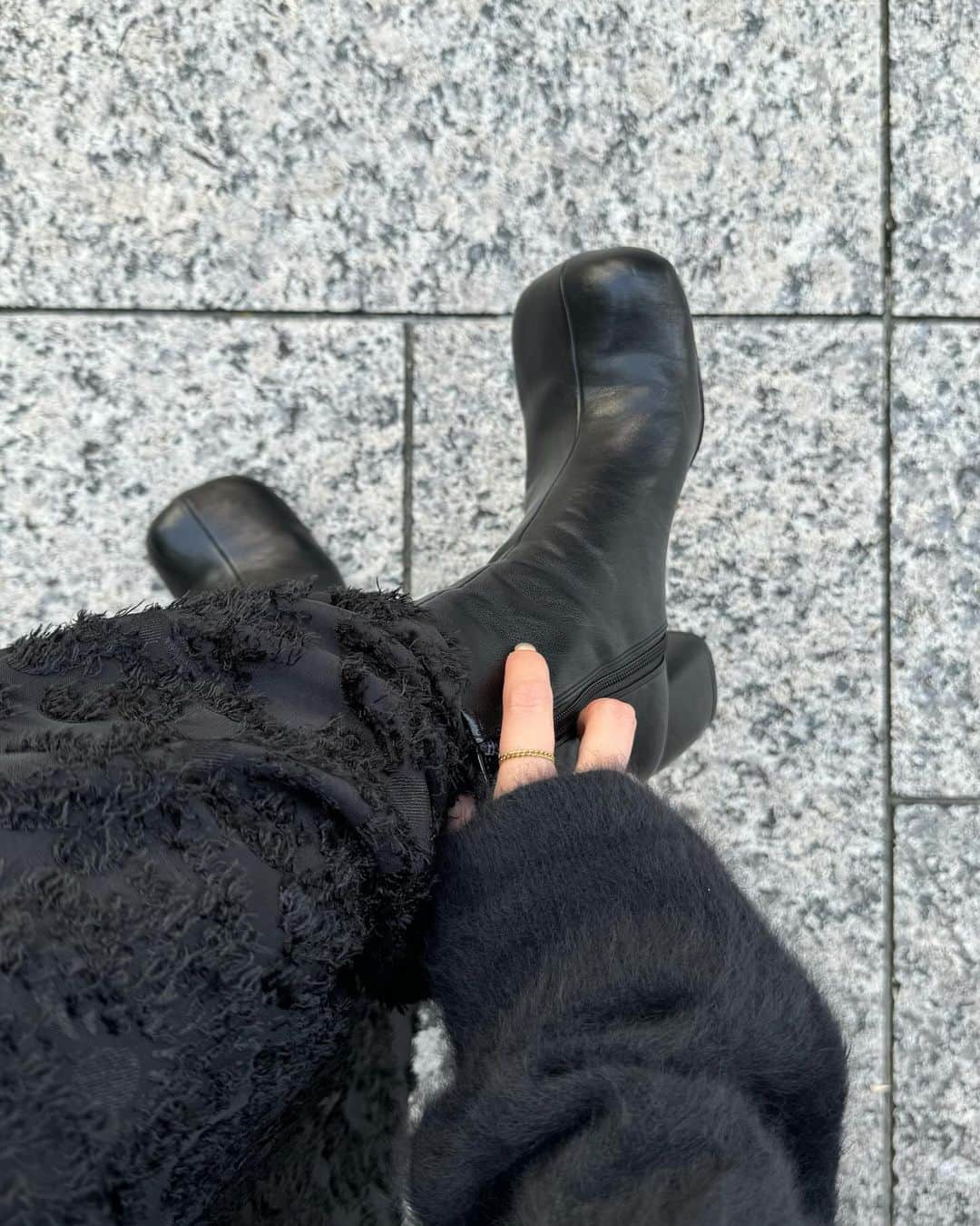 山内遥のインスタグラム：「👢🩶 @todayful_」