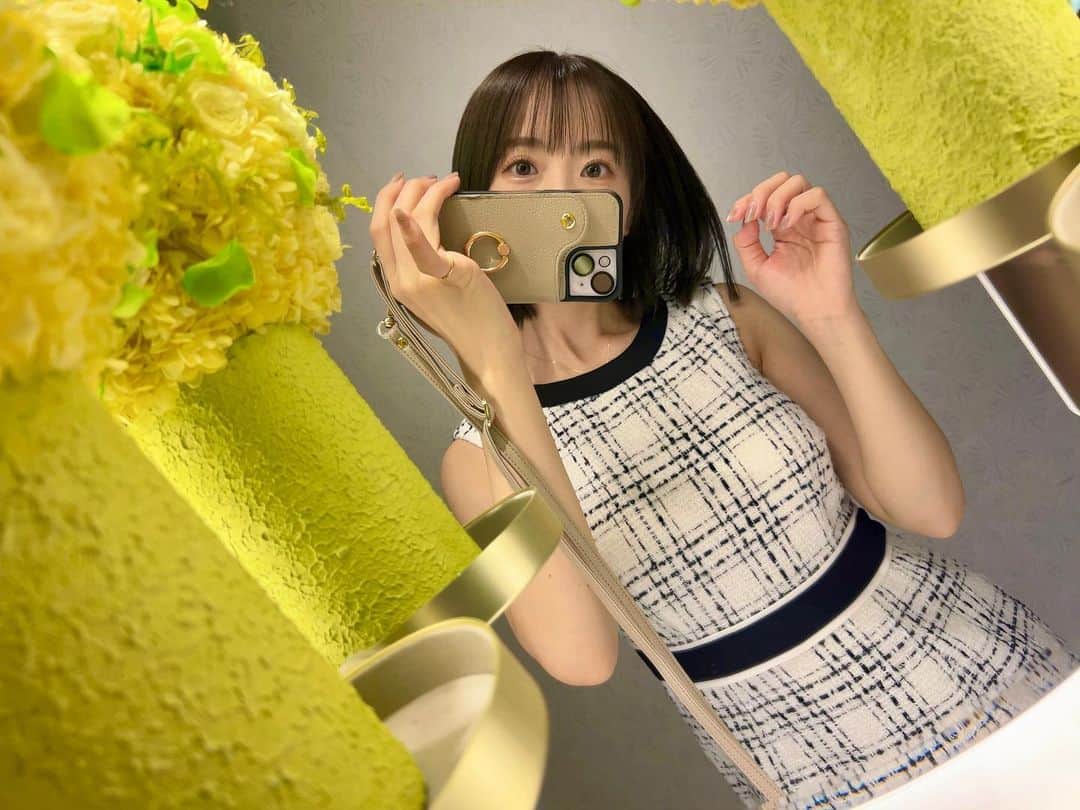長瀬麻美のインスタグラム：「黒髪復活ｯ☺️🖤 似合ってる？？」
