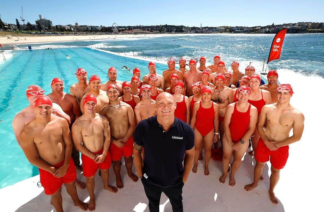 マイケル・クリムさんのインスタグラム写真 - (マイケル・クリムInstagram)「Throwback to last week's event in Bondi with @lifebloodau and @michaelklim1 ! It was an honour to be part of the day and contribute, suits, googles and towels to those who swam. Don't forget to give life and donate blood and plasma 🌊 #TeamSpeedo #Lifebloodau  #Swim」10月11日 13時37分 - michaelklim1