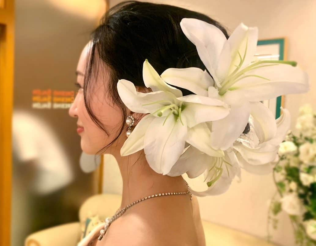 華優希さんのインスタグラム写真 - (華優希Instagram)「カサブランカ💐 素敵にして頂きました。  #ミステリーデイ」10月11日 13時57分 - yukihana_official