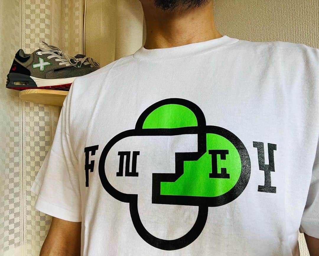 シオマリアッチのインスタグラム：「FNCY2019 Tシャツげとぉーん😎✨  #fncy #zenlarock  #鎮座dopeness  #grina #xtokyo」