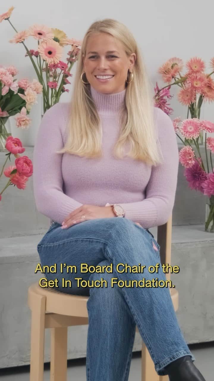 ゲスのインスタグラム：「Empowering women of all ages. Learn more about the inspiring story behind @getintouchfoundation and the importance of a breast self-exam.   #GUESSWatches #GUESSEyewear #BreastCancerAwarenessMonth」