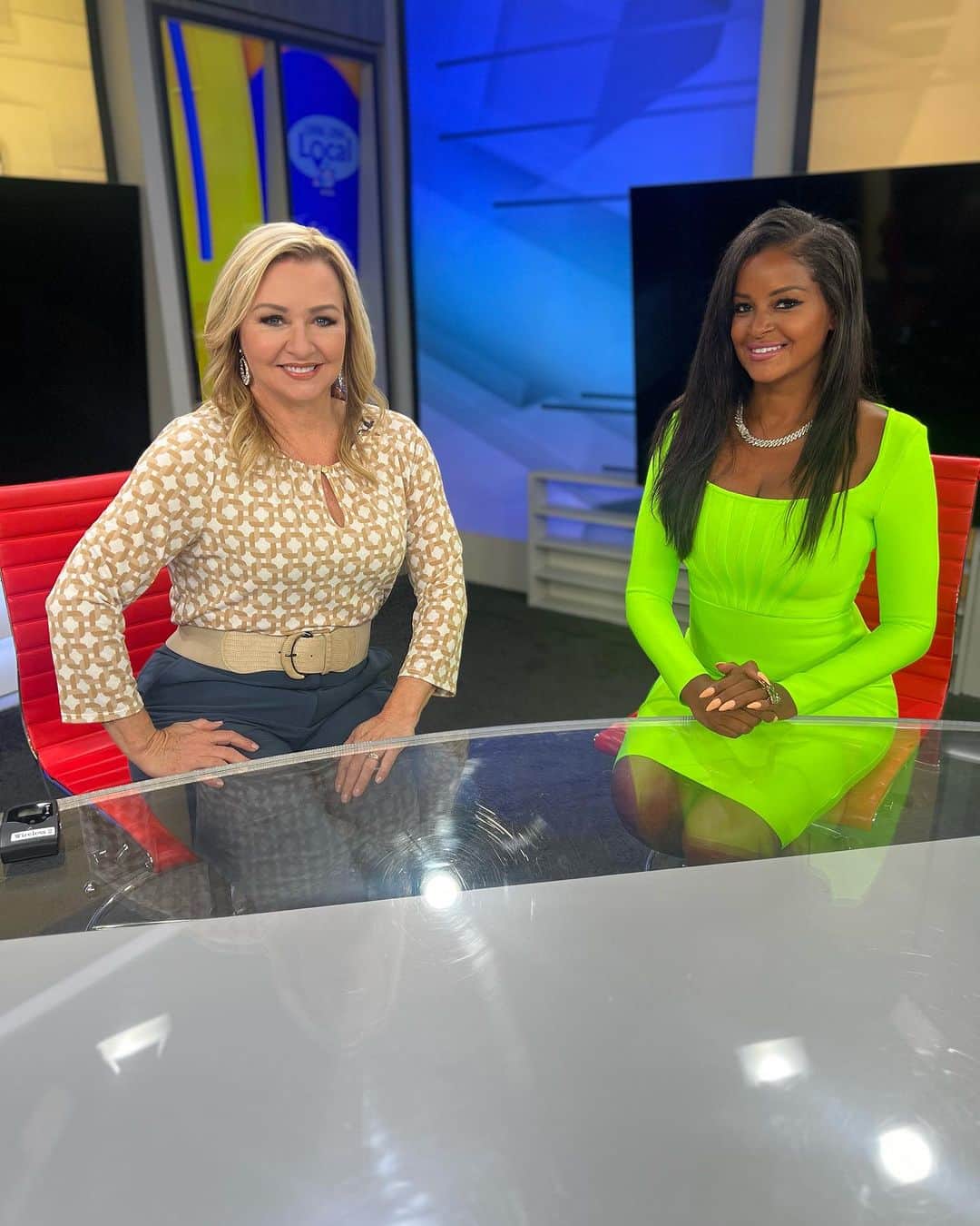 クラウディア・ジョーダンのインスタグラム：「Press day in #shreveport for the show October 28th! Www.TheStrandTheatre.com  I’ll post this clip when it airs tomorrow at 8am, noon and 7pm on NBC 6 Shreveport, the CW Shreveport and also on Fox 33! Thank you @susankirton for the wonderful interview! Fun!!」