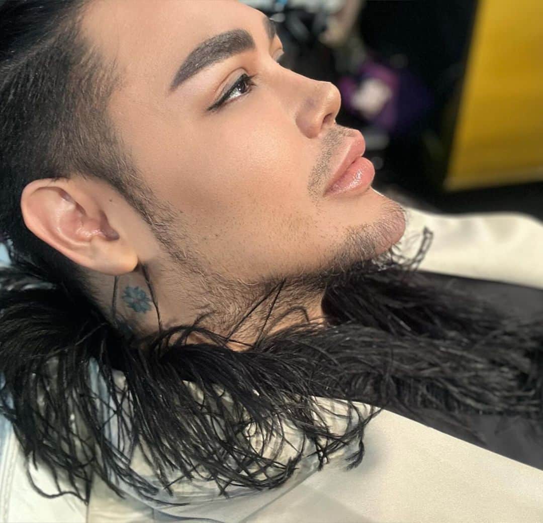 Ivan Gunawanのインスタグラム：「Im  ready  To  work 👑」