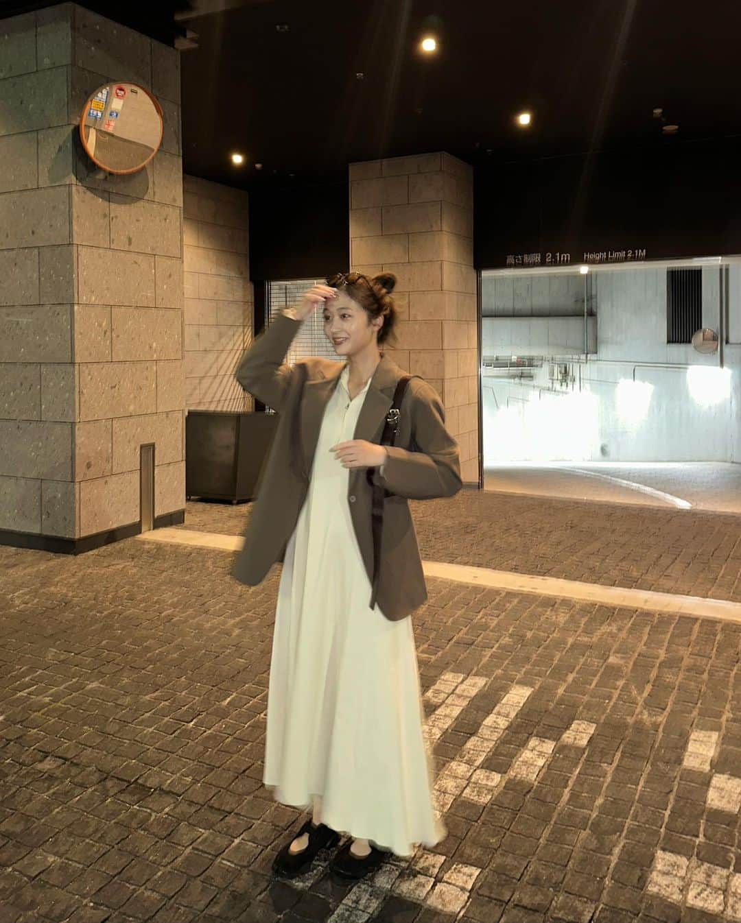 のインスタグラム：「日々秋を感じて幸せ🍂  少しずつ冬服が届いて、肌寒くなって 冬が来るなぁと実感するよね🧣」