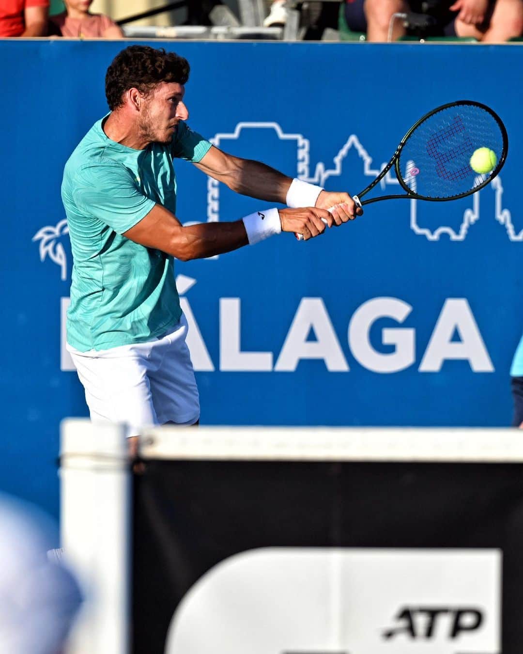 パブロ・カレーニョ・ブスタのインスタグラム：「Yendo de menos a más, cogiendo confianza poco a poco , ayer llego en @malagaopen_ mi primera victoria después de mucho tiempo. El camino para volver al nivel que tenia antes de la lesión no va a ser fácil pero voy a luchar para conseguirlo. Nos vemos mañana en segunda ronda. 📸 @fotosalcedo」
