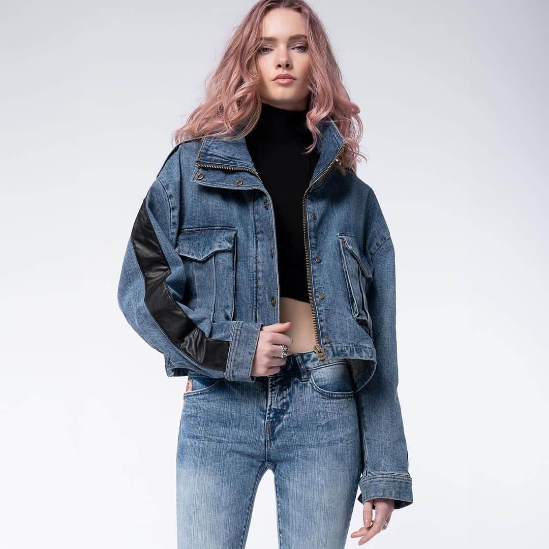 パラスコのインスタグラム：「Your blue jean dream #bluejeanbaby   #parasuco #parasucojeans #denim」