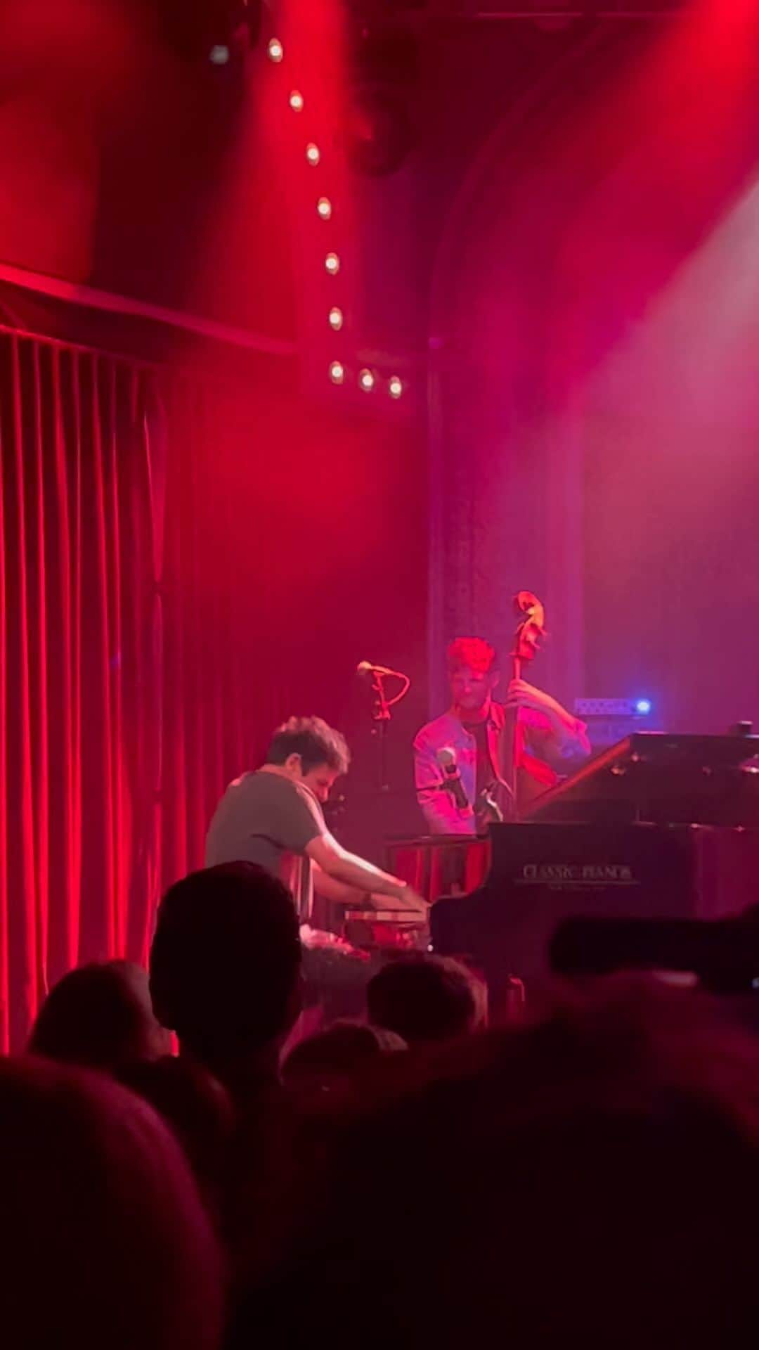 ジェイミー・カラムのインスタグラム：「Piano in Portland」