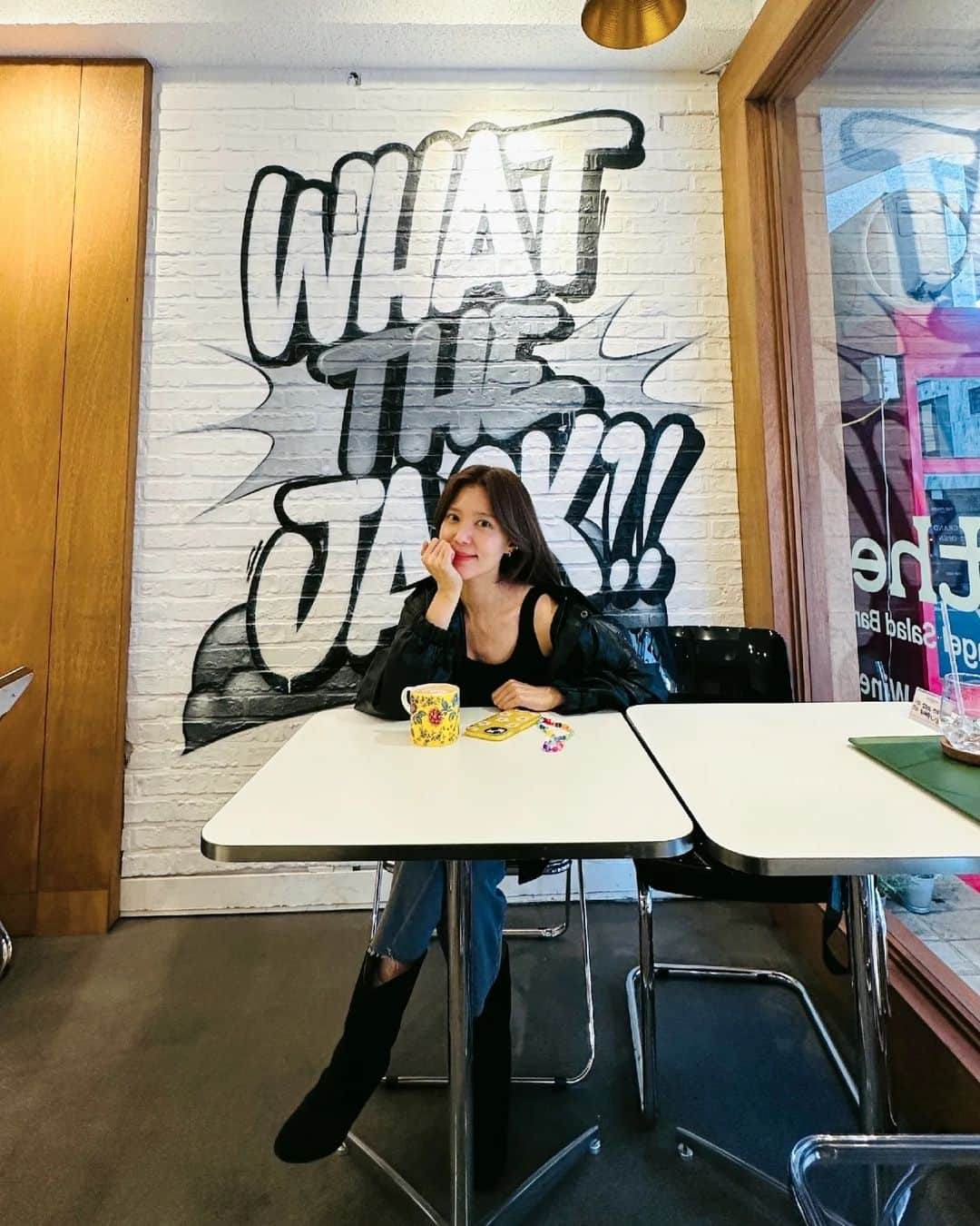 のインスタグラム：「가을🖤」