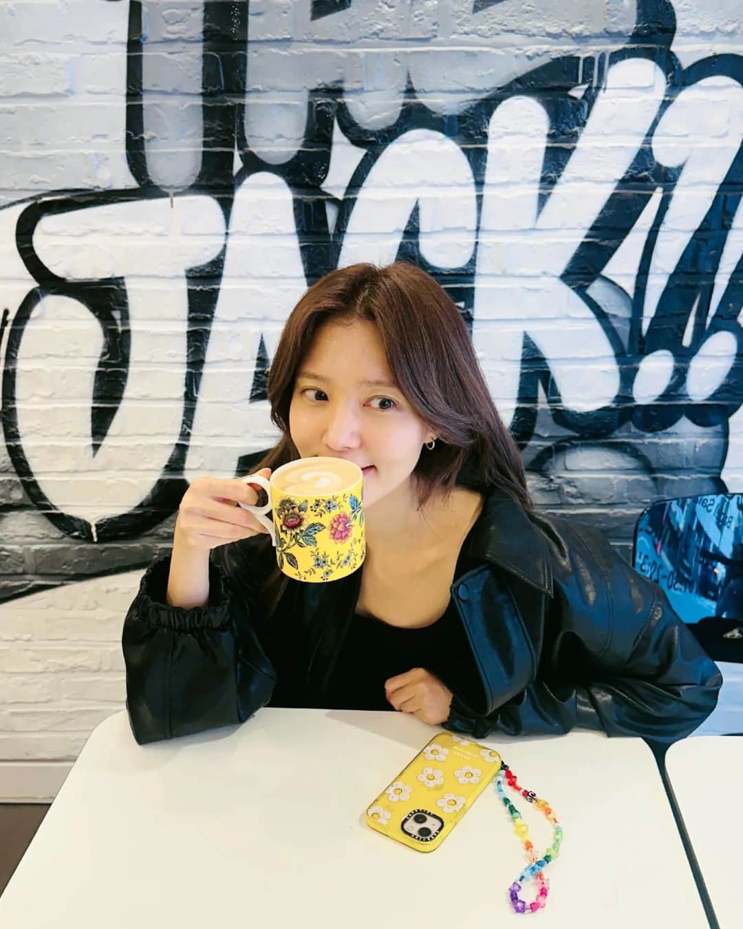 チョン・シアさんのインスタグラム写真 - (チョン・シアInstagram)「가을🖤」10月11日 16時42分 - jung.sia