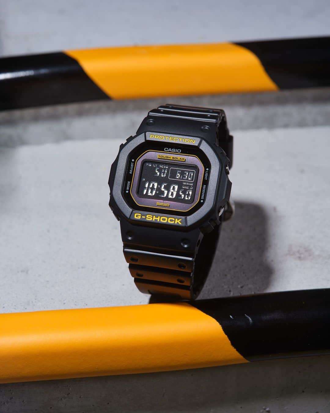 G-SHOCKさんのインスタグラム写真 - (G-SHOCKInstagram)「CAUTION YELLOW  初代モデルDW-5000CのDNAを継承しつつも、Bluetooth®通信機能やマルチバンド6で正確な時刻情報を取得し、タフソーラーで安定的な駆動を可能にしたGW-B5600。遊び心のあるイエローの配色が魅力です。  While inheriting the DNA of the first G-SHOCK DW-5000C, the GW-B5600 features Bluetooth® communication function and multi-band 6 for accurate time information, and tough solar power for stable operation.  GW-B5600CY-1JF  #g_shock #cautionyellow #gwb5600 #fashion #watchoftheday #腕時計 #腕時計魂 #腕時計くら部 #今日の腕時計 #腕時計コーデ」10月11日 17時00分 - gshock_jp