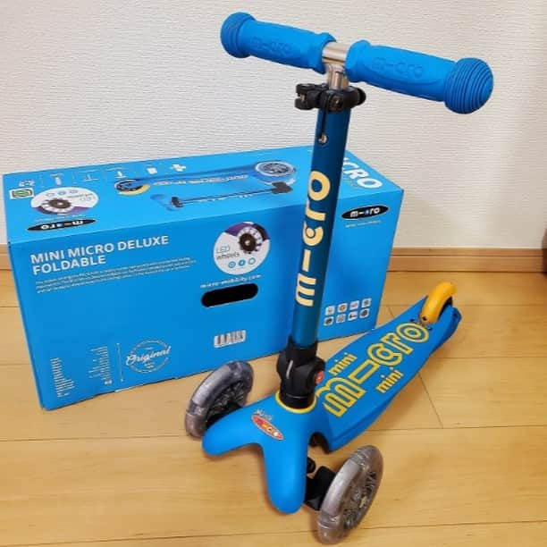 microscooters_japanのインスタグラム：「[Rakuten レビュー ]  楽天で購入したお客様の口コミです。  商品の使いみち:実用品・普段使い商品を使う人:家族へ 星点: 5点⭐⭐⭐⭐⭐  はじめてのキックボード オーシャンブルーを選びました！ 軽くて持ち運びしやすく、公園へ持って行きやすかったです。 ボタンを押すだけで簡単に組み立てできるので、出すときもしまうときもスムーズにできました。 3歳の息子でもすこし練習すればすぐにできてびっくりしました！これからも外遊びに持っていって、公園あそびより楽しんでくれそうです。  #3歳の息子#ミニ マイクロ 折りたたみ #マイクロスクーター＃キックボード ＃キックスクーター ＃三輪車 ＃キックバイクより乗りやすい」