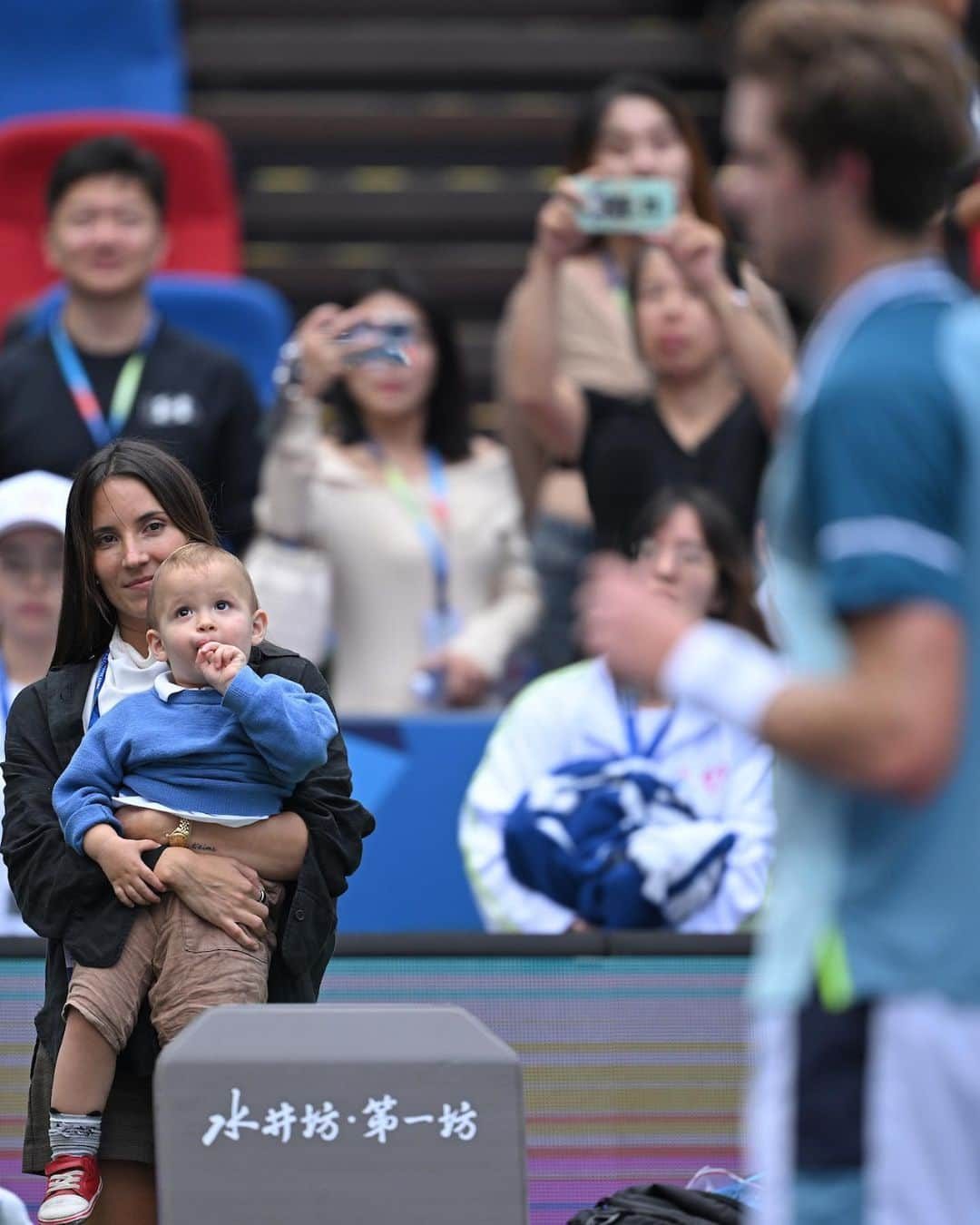 ATP World Tourさんのインスタグラム写真 - (ATP World TourInstagram)「The sweetest of victories 🥰  #RolexShanghaiMasters | @rolexshmasters」10月11日 17時26分 - atptour