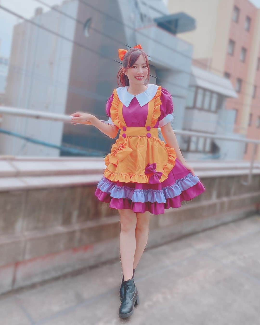 岸田麻佑さんのインスタグラム写真 - (岸田麻佑Instagram)「♡ ハロウィンパーティーの時の🎃 . こういう服を着ると どんな顔したらいいのか 分からなくなります🙈💕 . #ハロウィン #halloween  #ハロウィンパーティー  #ハロウィンコスプレ  #メイド #ハロウィンメイド」10月11日 17時53分 - mayu_kishimayu