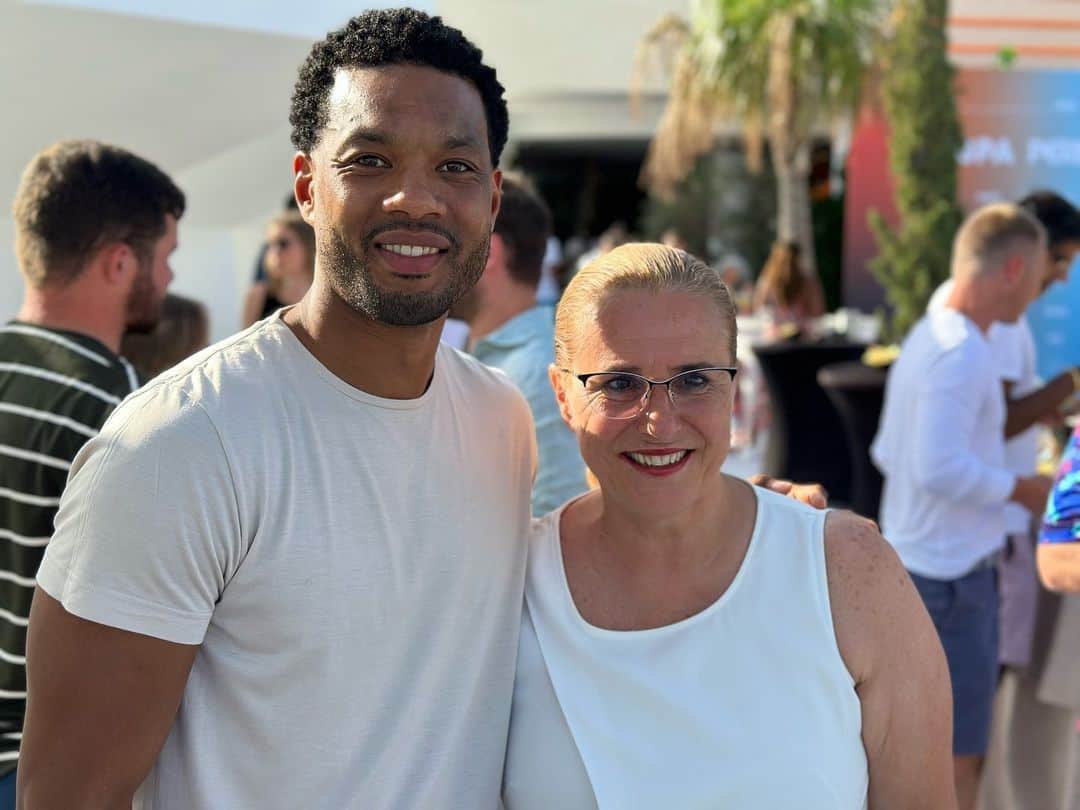 のインスタグラム：「With @anamula1 the Major of Fuengirola. @joynedcapital was in Spain at an @nba event involving sports, tech and investing. I’m pretty proud to see where we started and where we are at now.   #athleteinvestor  #joynedcapital」