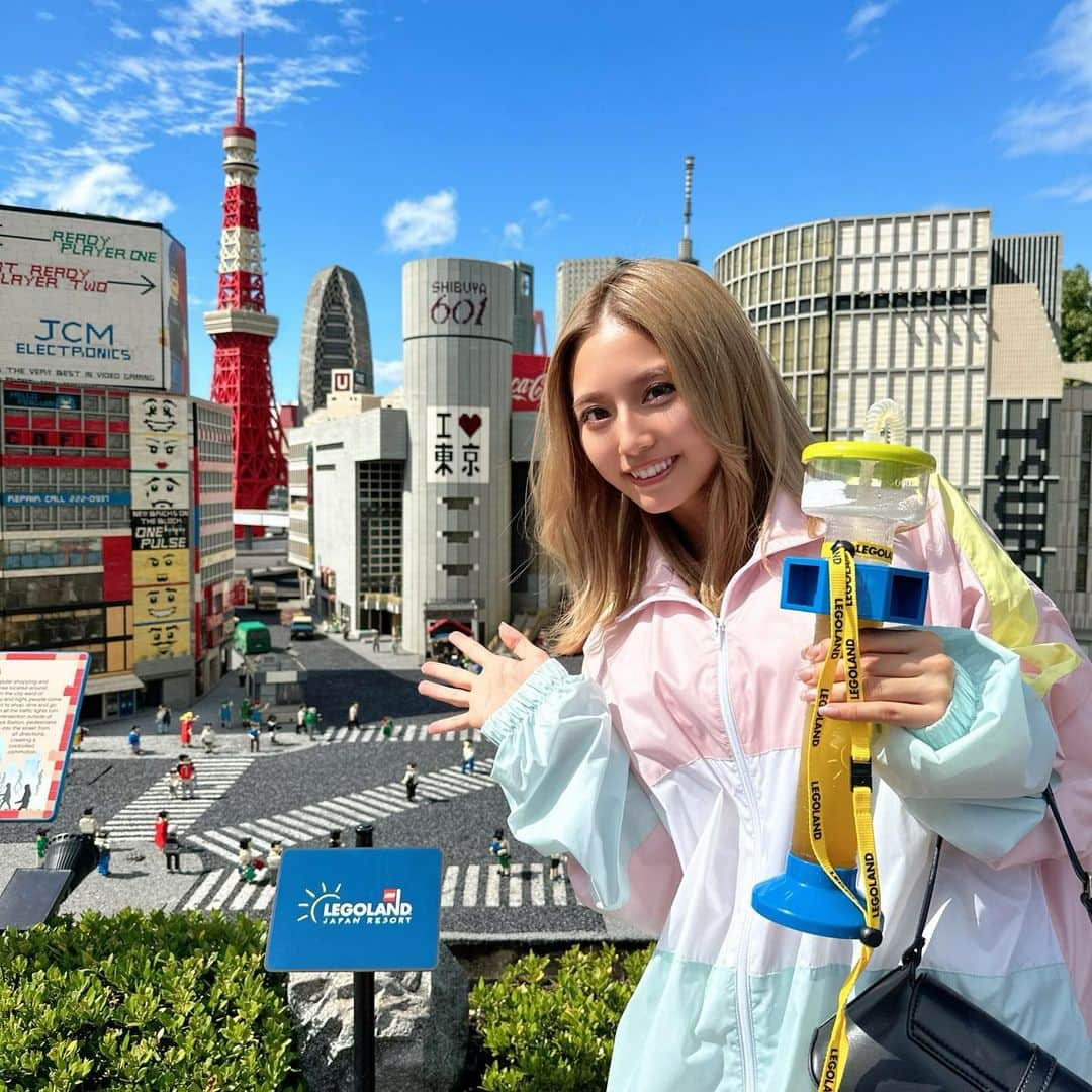 なーちゃんさんのインスタグラム写真 - (なーちゃんInstagram)「・ 初めてのレゴランド🧱💖 ・ ミニの世界観が可愛い😍 ・ 巨大人間になって、悩み事がめっちゃ小さく感じるね😆✨✨ ・ ・ ・ #レゴランド #名古屋 #愛知県 #名古屋観光」10月11日 18時06分 - nanasan_gram7