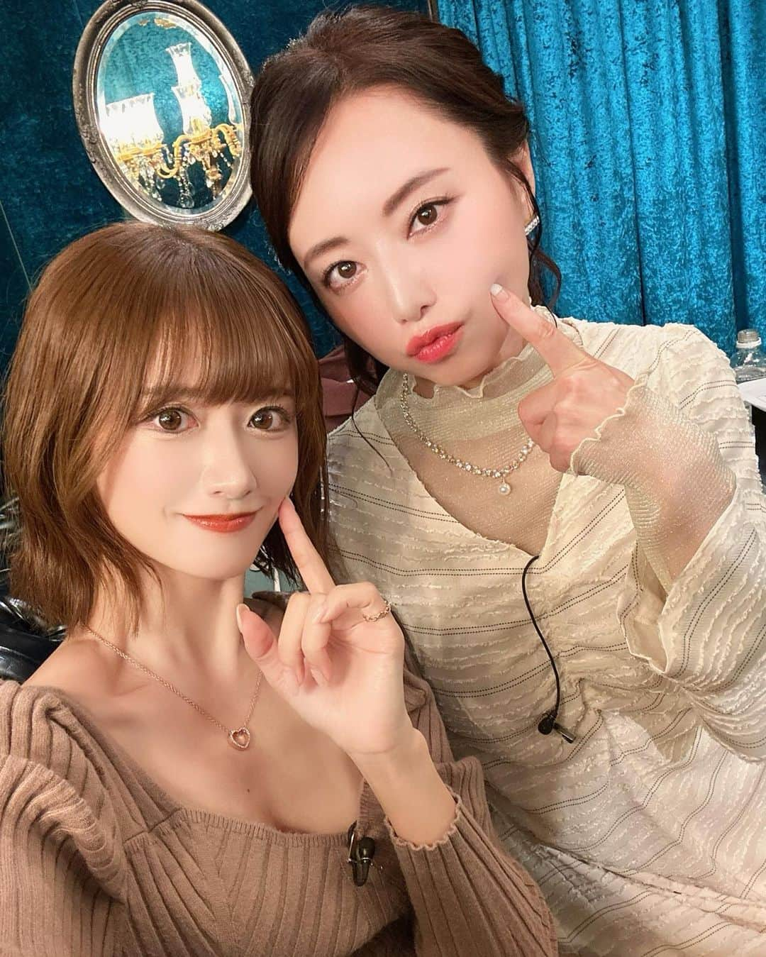 希島あいりさんのインスタグラム写真 - (希島あいりInstagram)「永遠の女神アッキー様🗽🩷  お仕事ご一緒させて頂けて幸せ🫶🏻 放送されたらぜひ見てくださいね！」10月11日 18時07分 - airi_kijima