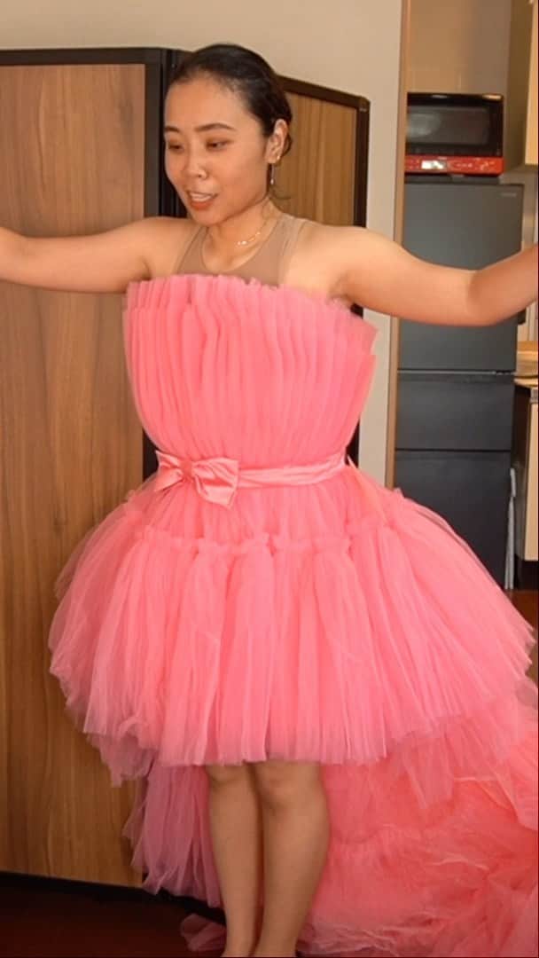 Narumi Shikiyaのインスタグラム：「Kendall Jennerが着用したドレスを、格安で購入してみたら！？」