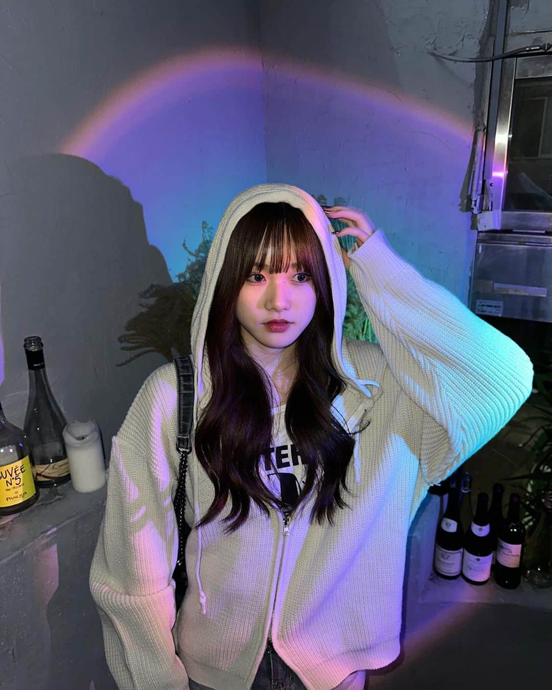 のインスタグラム：「キョさんが撮ってくれた写真🐻‍❄️☕️ #hystericglamour #cafe #ootd #fashion #04 #04년생」