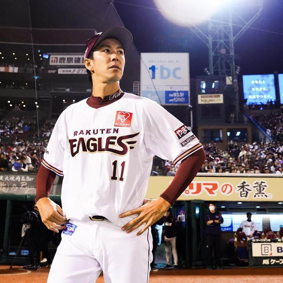 東北楽天ゴールデンイーグルスさんのインスタグラム写真 - (東北楽天ゴールデンイーグルスInstagram)「⚾️  2023シーズンも熱い応援をいただきまして 本当にありがとうございました‼️🏟️🦅  #鷲が掴む #rakuteneagles #岸孝之 #小郷裕哉  #則本昂大 #荘司康誠  #村林一輝  #鈴木翔天 #島内宏明 #安樂智大  #内星龍  #宋家豪 #伊藤裕季也  #松井裕樹 #田中将大」10月11日 18時27分 - rakuten_eagles