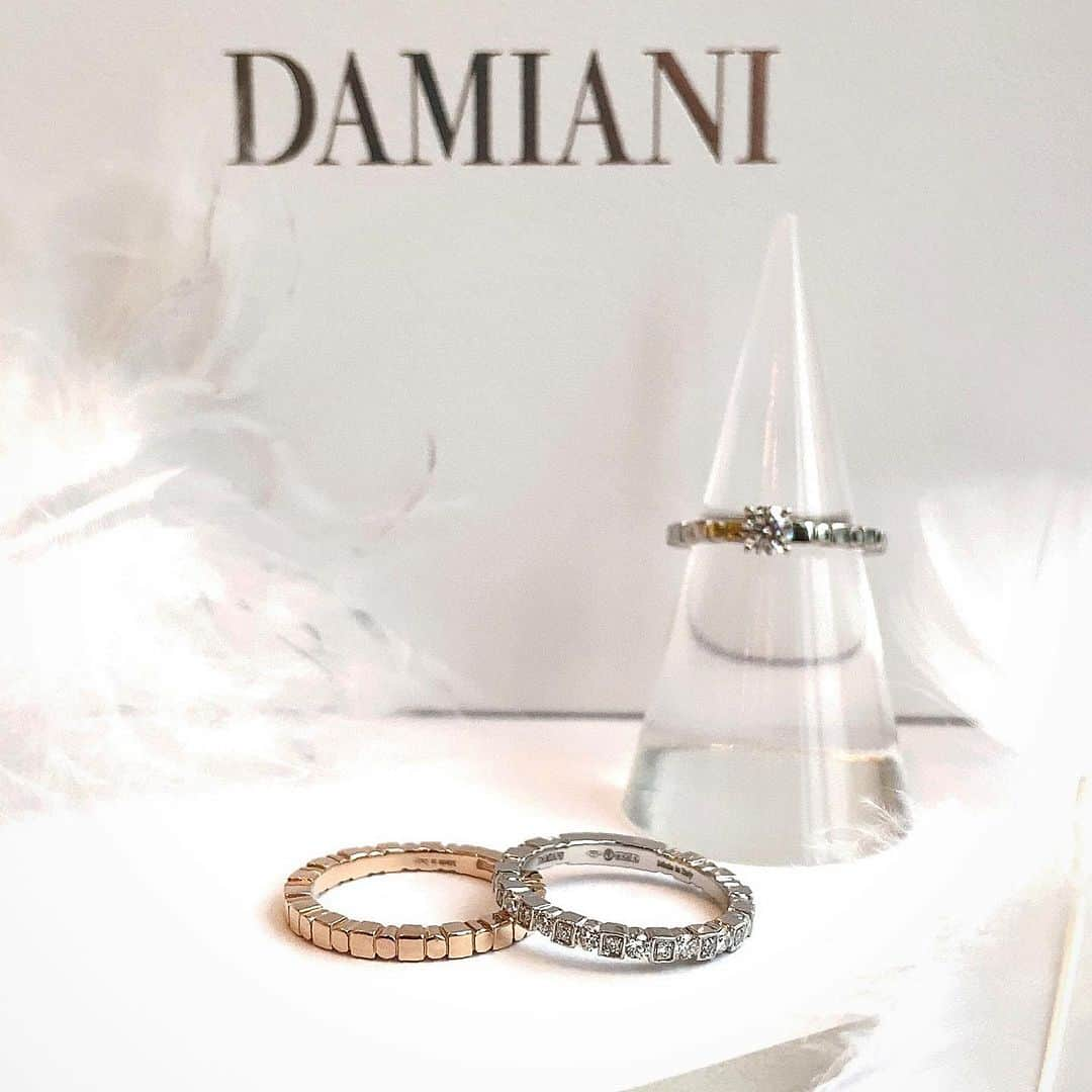 bijouxthreecさんのインスタグラム写真 - (bijouxthreecInstagram)「【DAMIANI】  ￣￣￣￣￣￣￣￣￣￣￣￣￣  DAMIANI FAIR 開催 🇮🇹  ↪︎2023.10.6(fri)- 29(sun)  ￣￣￣￣￣￣￣￣￣￣￣￣￣  ブライダルでも、ファッションジュエリーでも、 ダミアーニご購入のお客様に特別なノベルティを お渡しさせていただいております✨🥂  ぜひお気軽に見にいらしてくださいませ☺️  .  #damiani  #ダミアーニ #ベルエポック #ジュエリー #ブライダル #結婚指輪 #マリッジリング #婚約指輪 #エンゲージリング #ご褒美ジュエリー #bijouxthreec #ビジュースリーク #新潟 #古町」10月11日 18時36分 - bijouxthreec