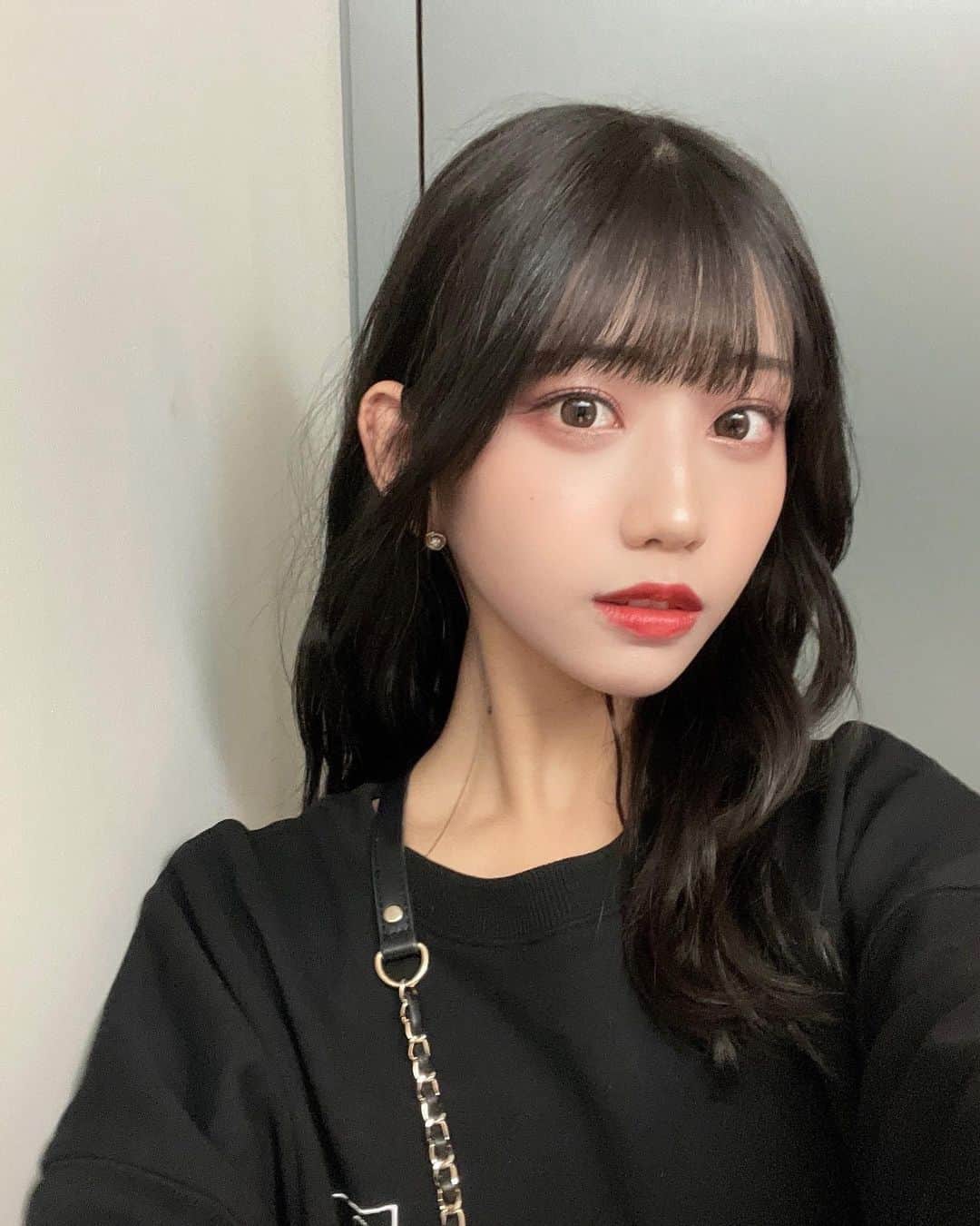 のインスタグラム：「🌚」