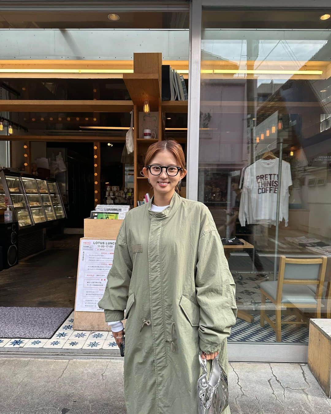 鈴本美愉さんのインスタグラム写真 - (鈴本美愉Instagram)「@muleau_official  Muléau 23 Autumn Collection Vol.3 販売スタートしました🥳  今回のアイテムは全て男性の方もお使いいただけます✨ こちらのコートもユニセックスで、ウエスト部分と裾部分に紐がついていていろんなシルエットが楽しめるアイテムです🙌 もう一色はBlack🐈‍⬛ この機会にぜひ🩶」10月11日 19時00分 - suzumotomiyu125