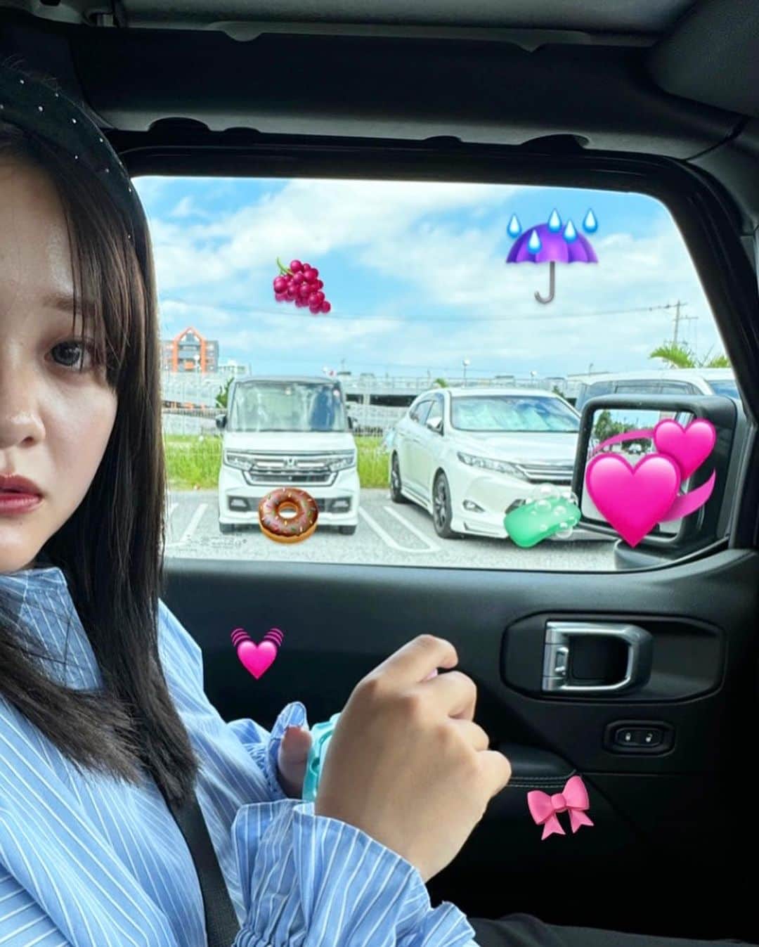 沢田野乃華のインスタグラム：「久々にビビと出かけた🐕‍🦺🍩💕🍇」