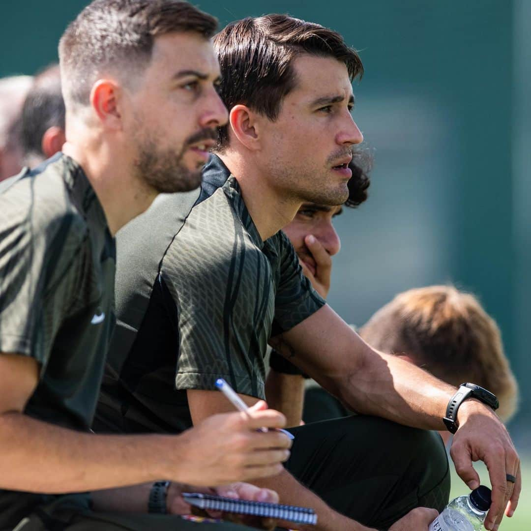 ボージャン・クルキッチさんのインスタグラム写真 - (ボージャン・クルキッチInstagram)「Molt agraït de poder fer les pràctiques del curs d’entrenador al Cadet A del @fcbarcelona i d’aportar els meus coneixements. Ens espera una gran temporada!🔵🔴 · Muy agradecido de poder realizar las prácticas del curso de entrenador en el Cadete A del @fcbarcelona y de aportar mis conocimientos. ¡Nos espera una gran temporada!🔵🔴」10月11日 19時25分 - bokrkic