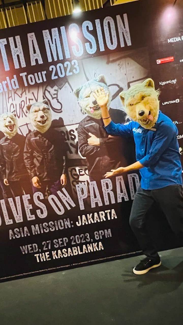 Man With A Missionのインスタグラム：「Hong Kong, Taipei, Beijing, Shanghai, Guangzhou, Jakarta, Singapore and Kuala Lumpur! MWAM’s Asia dates in 60 seconds! Thanks to everyone that came to see us! We loved playing for you all and can’t wait to return 🖤🐺🙌  #mwam #manwithamission #asiamission #jrock」