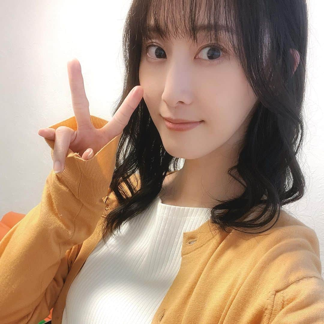 松井玲奈のインスタグラム：「ドラマ『#たとえあなたを忘れても』の制作発表会見がありました。 実は、堀田さん以外のメインキャストに会うのは今日が初めてだったのですが、みなさんの仲が良過ぎて会見以外の場所でもとても賑やかでした。笑いが絶えないってとても素敵なこと。 ドラマは１０月２２日から放送です。お楽しみに！」