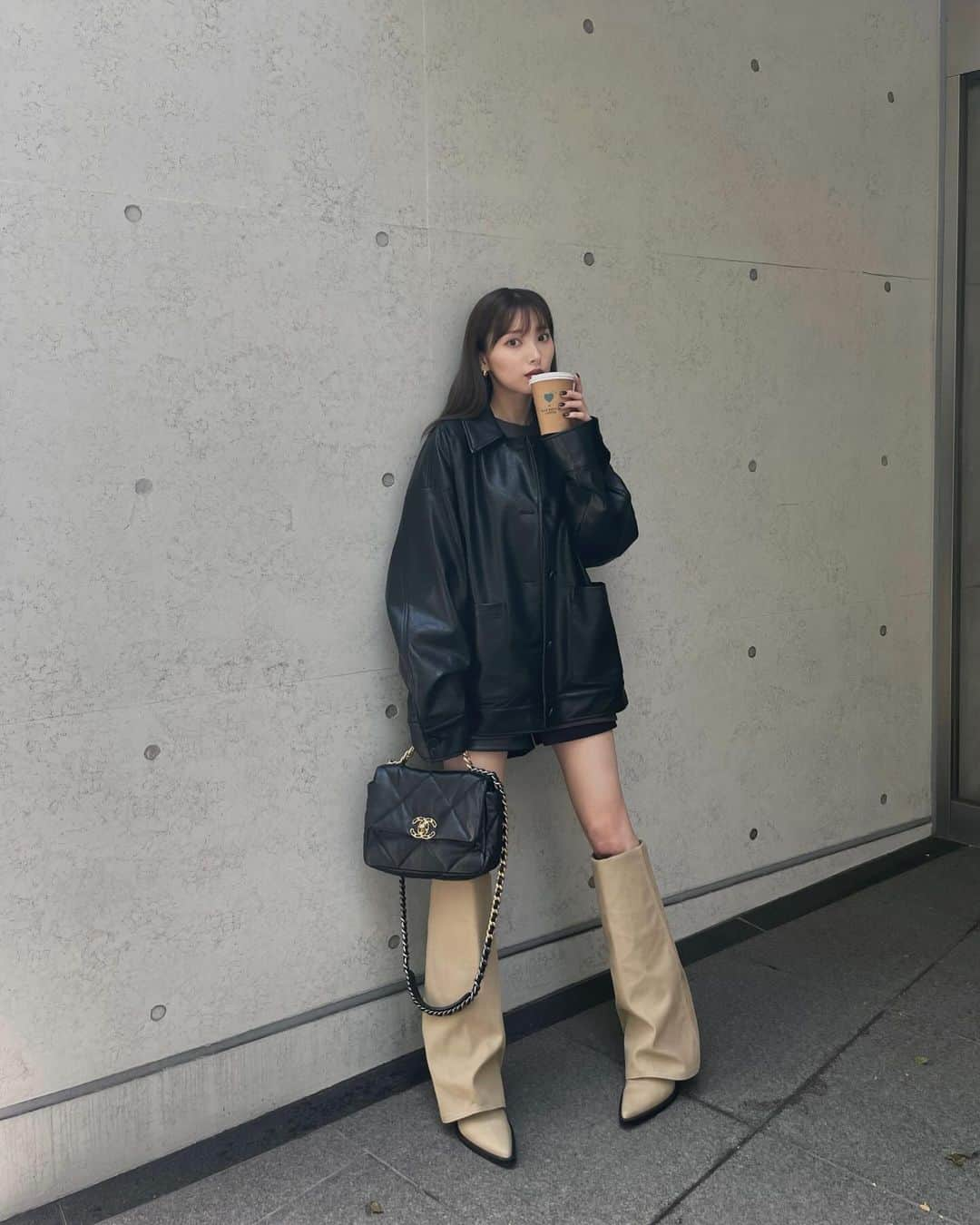 谷川菜奈のインスタグラム：「私服さん🖤 涼しくて嬉しい〜！」